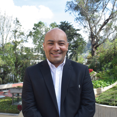 Daniel Henao, Ingeniería Mecánica - Uniandes Daniel Henao, Auxiliar Administrativo