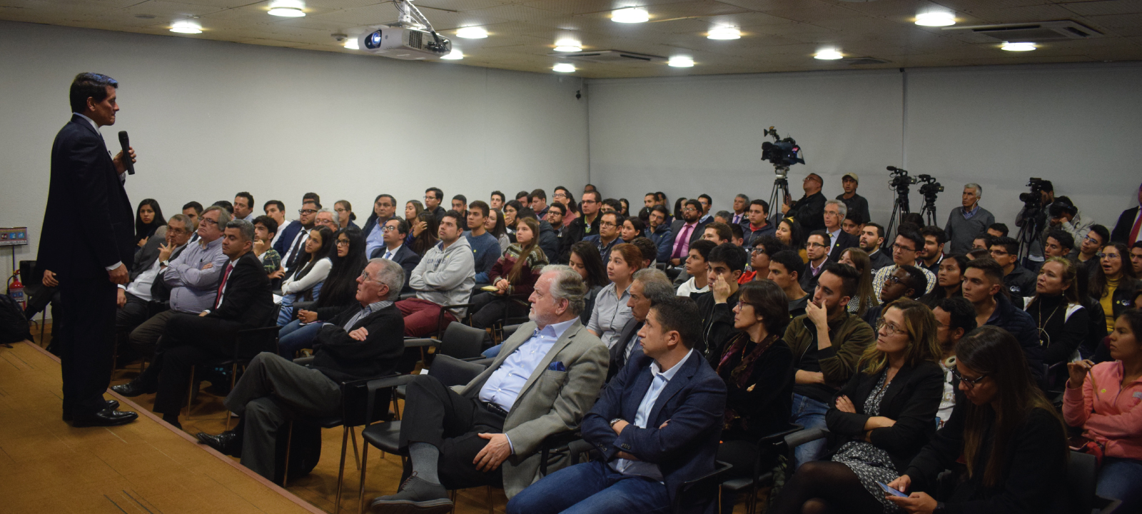Foro: Fracking en Colombia, Charla: La seguridad energética y los no convencionales 